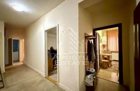 Apartament 2 camere, 70mp, centrala proprie, zona Universitatilor