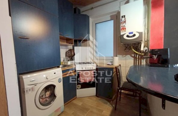 Apartament 3 camere, centrala proprie, bloc anvelopat cu lift, Sagului