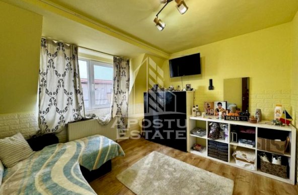 Apartament cu 3 camere, zona Soarelui