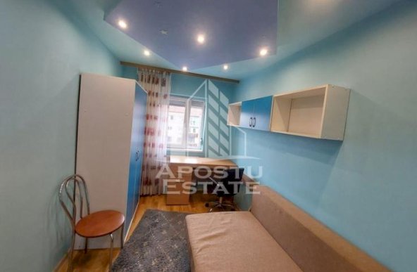 Apartament cu 3 camere în zona Lipovei, mobilat, PetFriendly