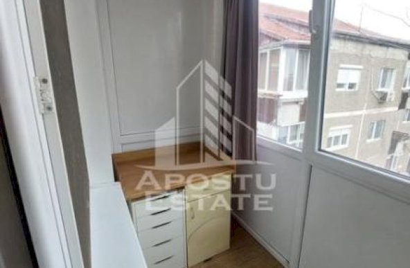 Apartament cu 3 camere în zona Lipovei, mobilat, PetFriendly