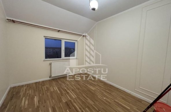 Apartament cu 4 camere in zona Dambovita, decomandat