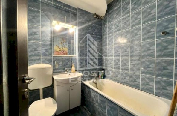 Apartament cu 2 camere, etaj intermediar, zona Lipovei