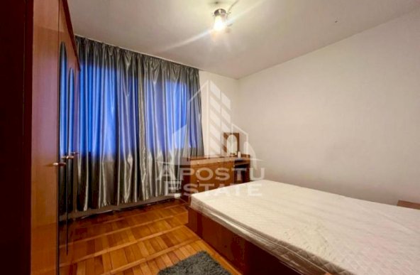 Apartament cu 2 camere, etaj intermediar, zona Lipovei