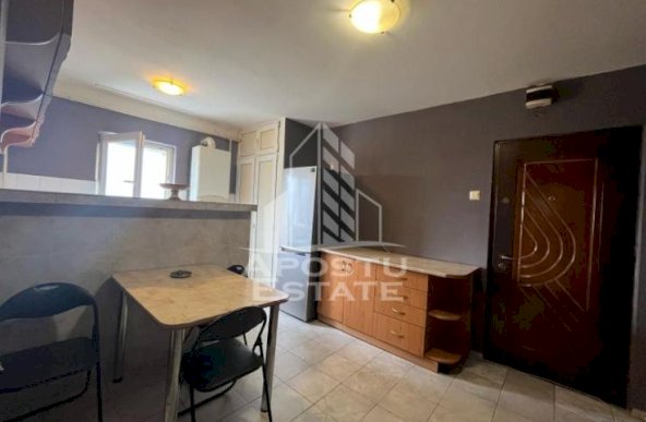 Apartament cu 2 camere, confort 1, centrala proprie, etaj intermediar