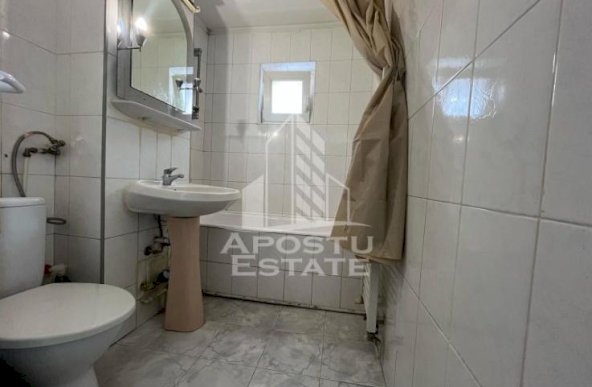 Apartament cu 2 camere, confort 1, centrala proprie, etaj intermediar