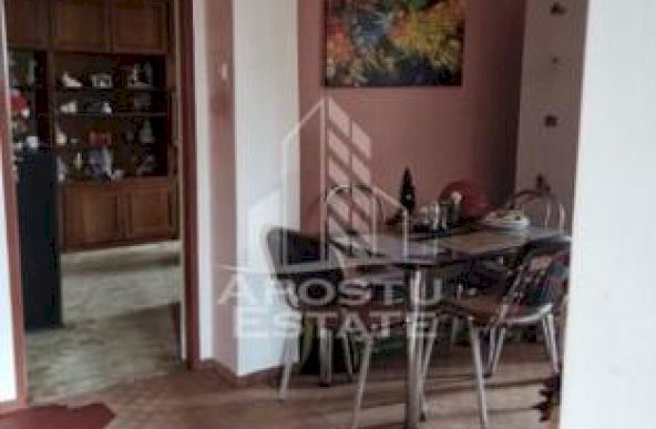 Apartament cu 2 camere, decomandat, situat in zona Soarelui