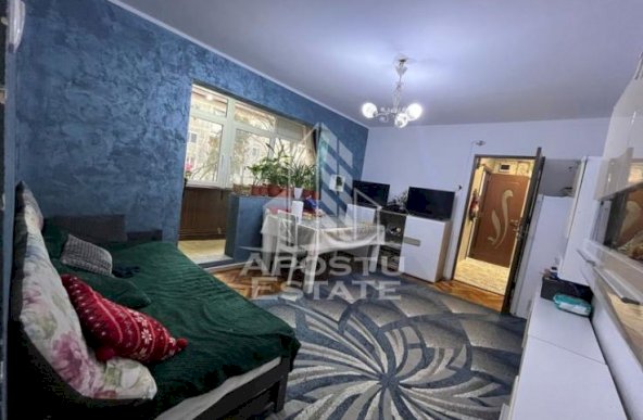 Apartament cu 3 camere, decomandat, centrala proprie, etajul 2, Saguui