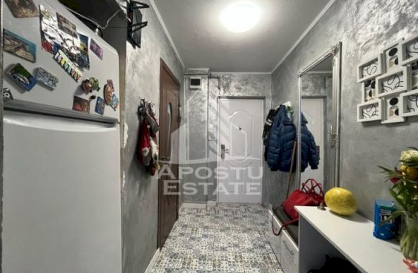 Apartament cu 3 camere, decomandat, centrala proprie, etajul 2, Saguui