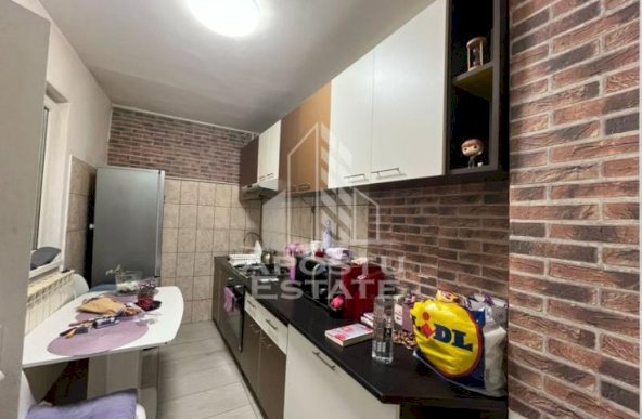 Apartament cu 1 camera, cu centrala, situat la curte comuna,Elisabetin