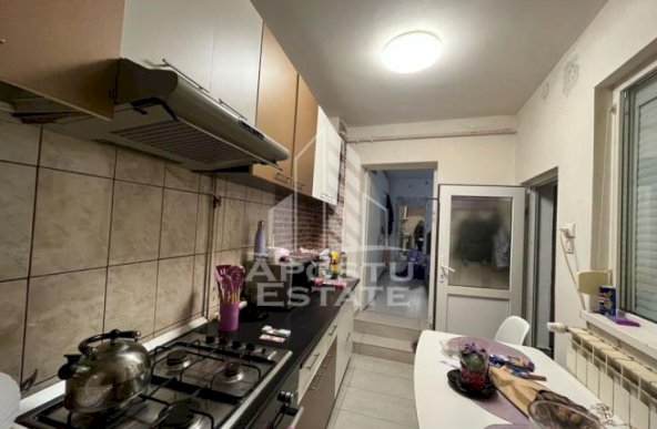 Apartament cu 1 camera, cu centrala, situat la curte comuna,Elisabetin