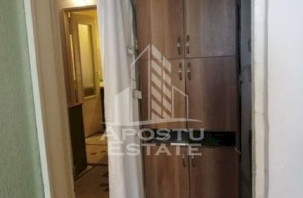 Apartament 3 camere,centrala proprie, zona Aradului