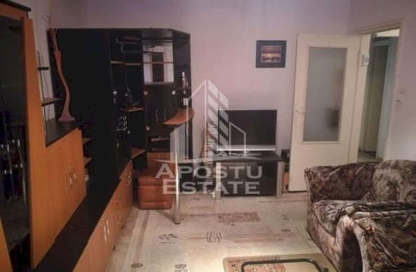 Apartament 3 camere,centrala proprie, zona Aradului