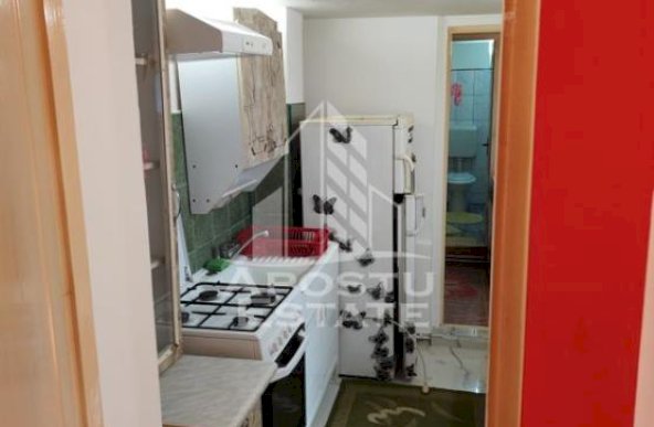 Apartament 1 camera , centrala proprie , zona Blascovici