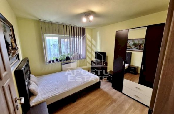 Apartament cu 3 camere, etajul 1,  centrala proprie, zona Girocului