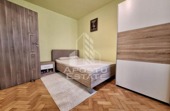 Apartament cu 3 camere, etajul 1,  centrala proprie, zona Girocului