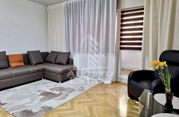 Apartament cu 3 camere, etajul 1,  centrala proprie, zona Girocului