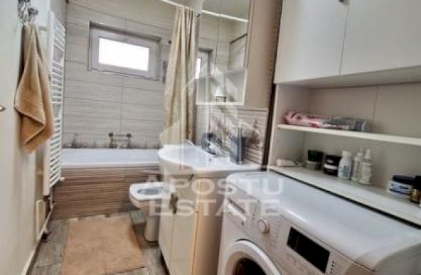 Apartament cu 3 camere, etajul 1,  centrala proprie, zona Girocului