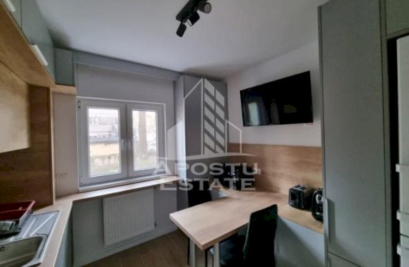 Apartament 3 camere , centrala proprie ,clima, Zona Torontalului