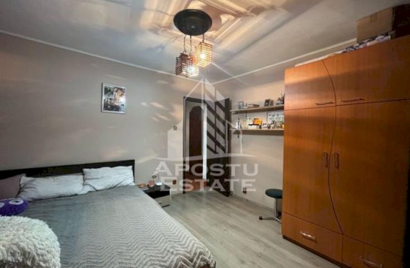 Apartament cu 3 camere, decomandat, renovat, zona Soarelui