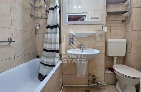 Apartament 2 camere decomandatin zona podgoria