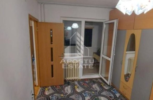 Apartament 2 camere, Soarelui, Curte Proprie