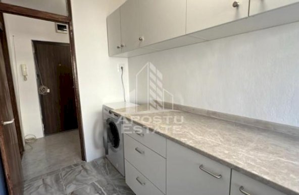 Apartament cu o camera decomandat, zona Mircea cel Batran