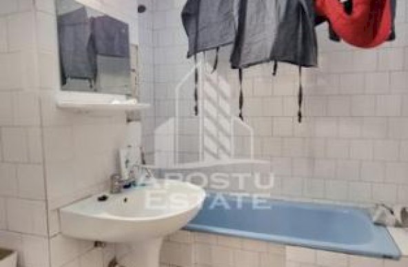 Apartament 2 camere, decomandat, strada linistita, zona Lipovei