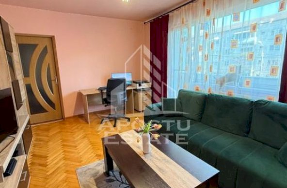 Apartament 3 camere, etaj intermediar, langa Spitalul Judetean