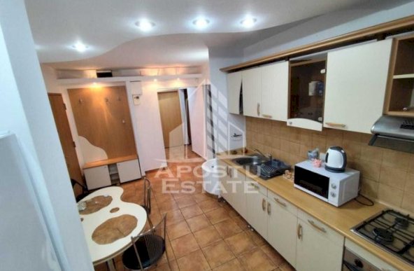 Apartament cu 3 camere, decomandat,centrala proprie,Spitalul Judetean