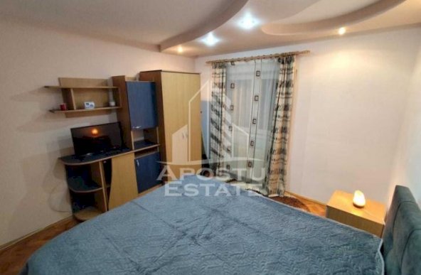 Apartament cu 3 camere, decomandat,centrala proprie,Spitalul Judetean