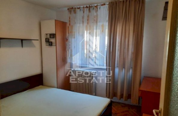 Apartament 3 camere , centrala proprie, zona Complexul studentesc