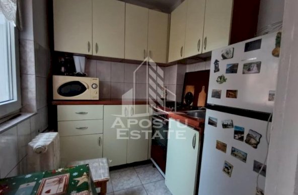 Apartament 2 camere, bloc anvelopat, mobilat si utilat, zona Sagului.