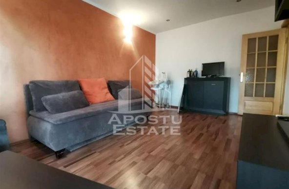 Apartament 3 camere, decomandat, Complexul Studentesc