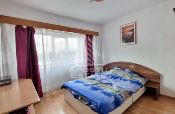 Apartament 2 camere, decomandat, zona Calea Lipovei