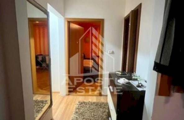 Apartament 3 camere,etaj 2,centrala proprie,zona Simion Barnutiu