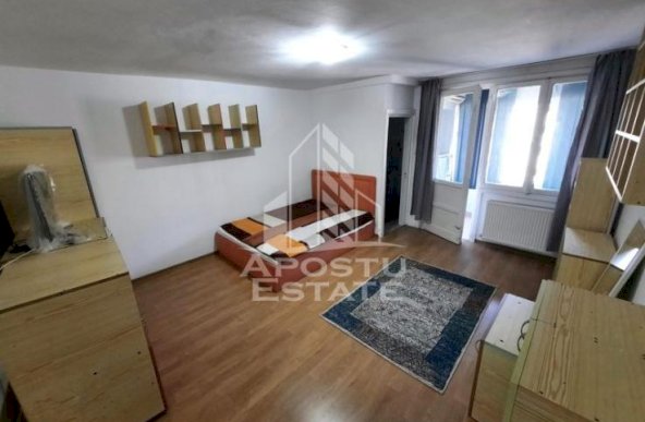 Apartament cu o camera, in zona Circumvalatiunii