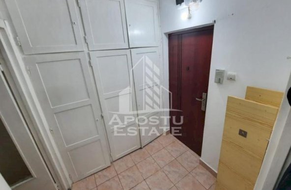 Apartament cu o camera, in zona Circumvalatiunii