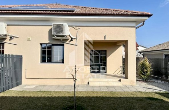 Jumatate de duplex cu 5 camere, Sanadrei