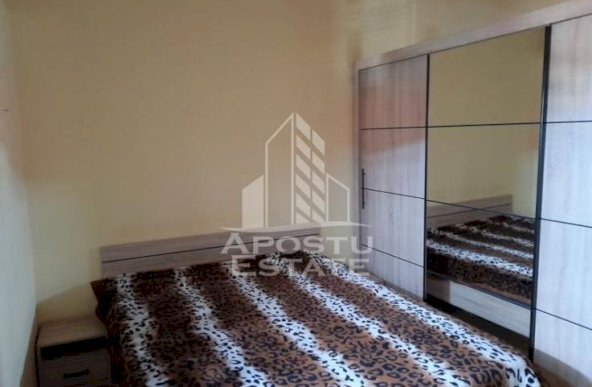 Apartament cu doua camere ,AC,centrala proprie,cladire istorica