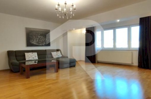 Apartament lux 3 camere+parcare Unirii-Alba Iulia