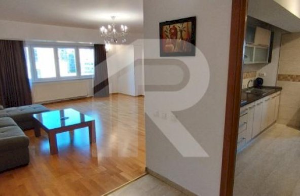 Apartament lux 3 camere+parcare Unirii-Alba Iulia