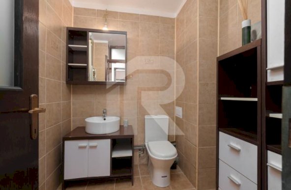 Apartament 4 camere mobilat-utilat  Str C-tin Titel Petrescu-Ghencea