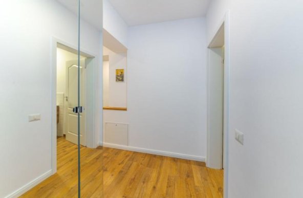 Apartament 3 camere, mobilat si utilat, 2 locuri parcare, terasa