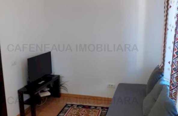 Inchiriere 2case -4 camere Bucurestii Noi