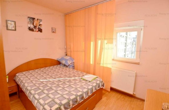 3 camere zona Banu Manta