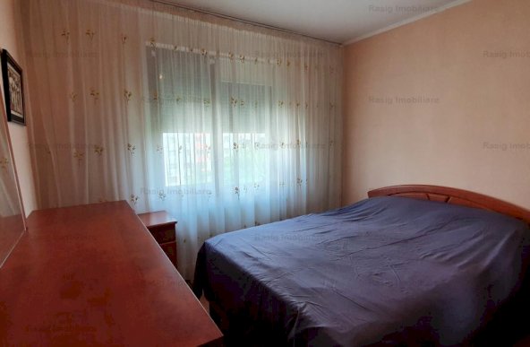 Inchiriere apartament 4 camere Crangasi Ceahlau