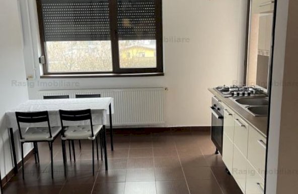 Inchiriere apartament 3 camere zona Sisesti