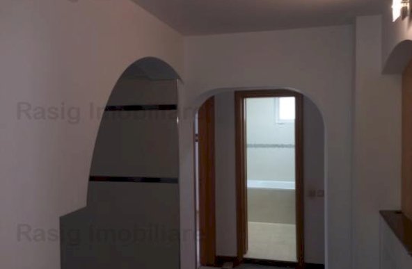 Inchiriere 3 camere zona Nerva Traian