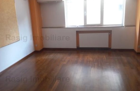 Inchiriere 3 camere zona Nerva Traian